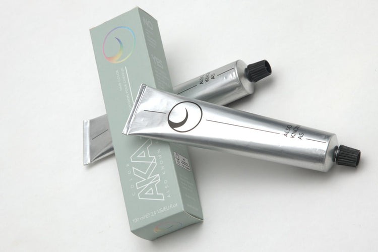 Color AKA 7/1 – Ash blonde